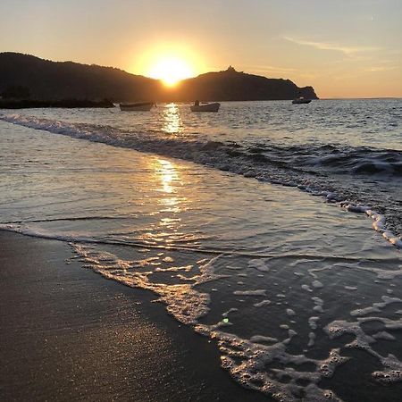 La Casetta Di Simo A Pochi Minuti Dal Mare Falcone Bagian luar foto