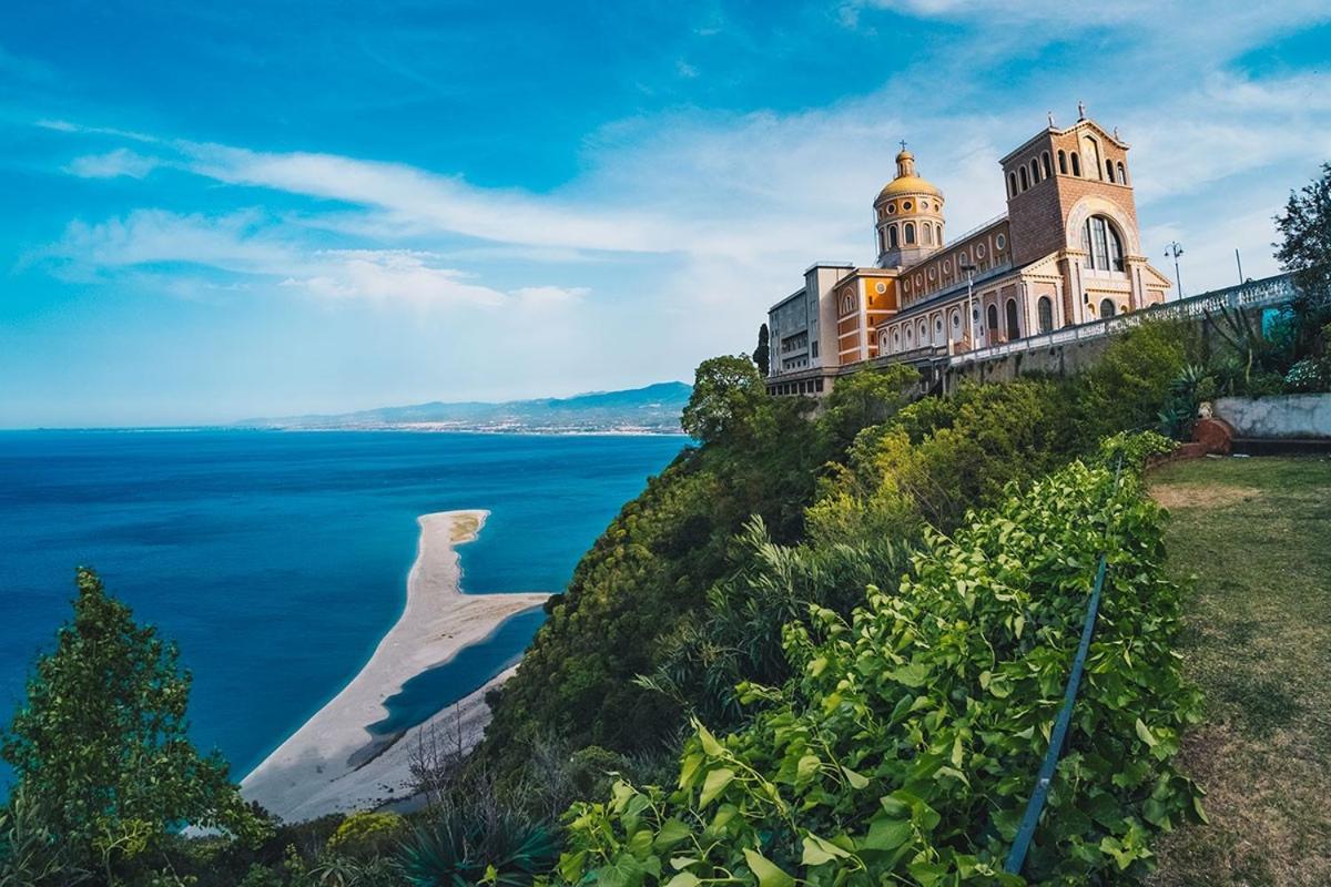 La Casetta Di Simo A Pochi Minuti Dal Mare Falcone Bagian luar foto